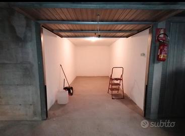 Garage a Santhia'