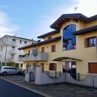 APPARTAMENTO BICAMERE CON GIARDINO PRIVATO: un'...