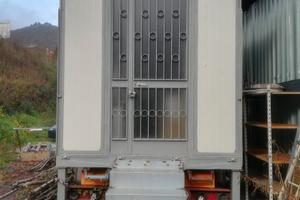 Prefabbricato con ruote e permute