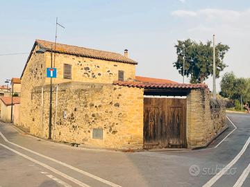 Turri - Casa Indipendente con ampio cortile