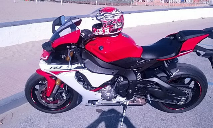 Yamaha R1 2015