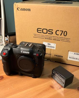 Canon EOS C70 - Corpo + 4 batterie