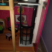 Casa delle bambole in buone condizioni