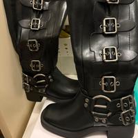 Stivali biker donna  neri con fibbie