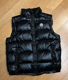 Smanicato moncler
