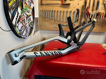 Telaio downhill canyon sender 2023