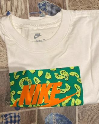 t-shirt nike