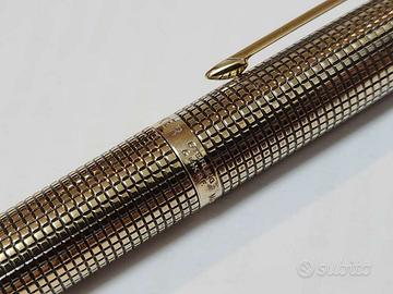 ~ Parker 75 Flat Top Sterling Silver &14K G.F. Fou