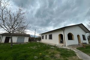 Villino indipendente con giardino