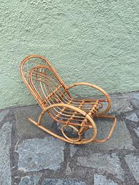 Sedia seggiola a dondolo in bambù vintage vimini