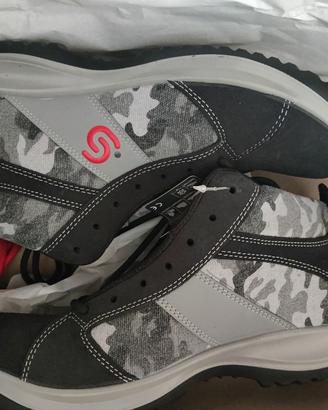2 scarpe antinfortunistiche numero 42