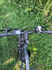 Bicicletta NILOX 25km a batteria 250 volt