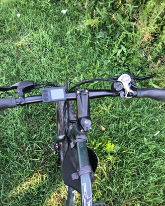 Bicicletta NILOX 25km a batteria 250 volt