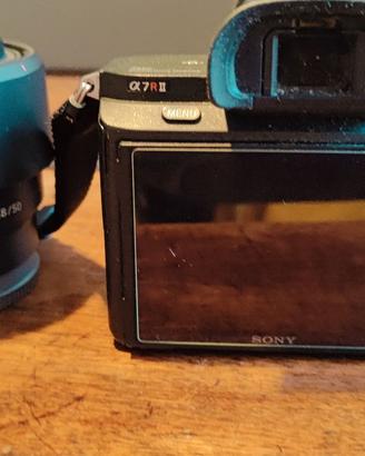 Sony  a7r2 + sony FE 1.8/50 + Vertical grip