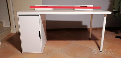 Scrivania con contenitore IKEA