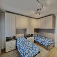 CAMERA due letti singoli con scrivania