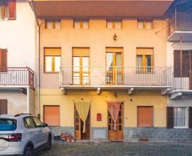 CASA SEMINDIPENDENTE A CIRIÈ
