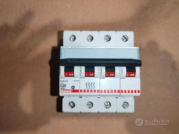 interruttore C25 4poli bticino 