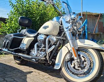 Harley Davidson Road King Classic 1690 FLHRC