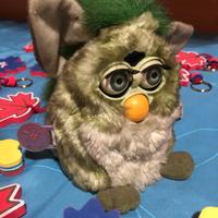 Furby originale + 29 portachiavi brandizzati