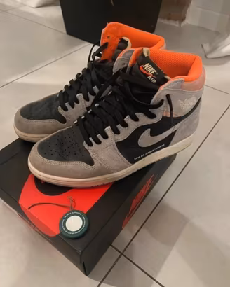 Air Jordan 1 hyper crimson