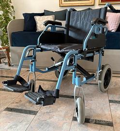 Sedia a rotelle - carrozzina leggera da transito