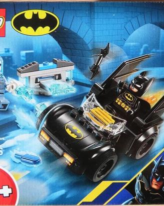 LEGO BATMAN E BATMOBILE CONTRO MR. FREEZE [76301]