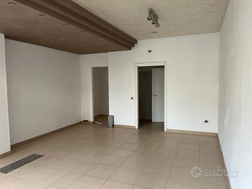 Arcella negozio di 45 mq