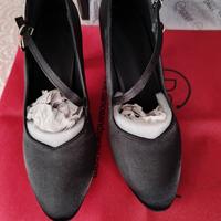 scarpe da ballo in raso nero nuove  