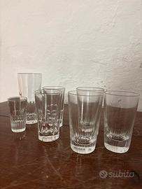 Set 7 Bicchieri Vintage in Vetro Scanalato