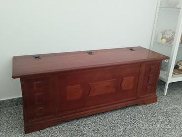 Cassettone in legno