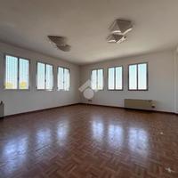 UFFICIO A SELVAZZANO DENTRO