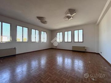 UFFICIO A SELVAZZANO DENTRO