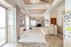 4 LOCALI A CASTELLAMMARE DI STABIA