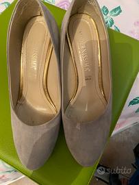 Scarpa scamosciata beige