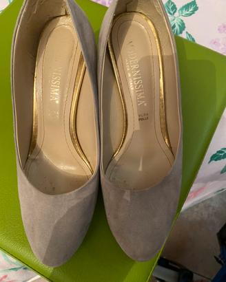 Scarpa scamosciata beige