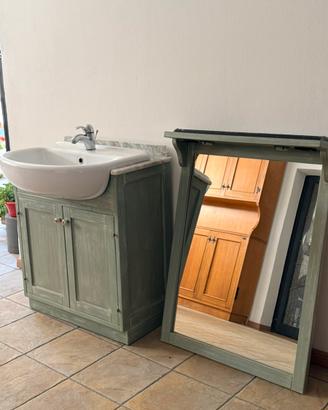 Mobile bagno in legno massello con specchio