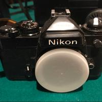Macchina fotografica Nikon FE