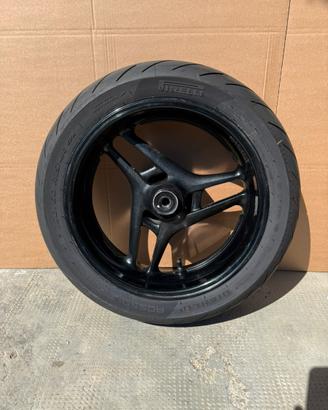 Cerchio piu gomma tmax