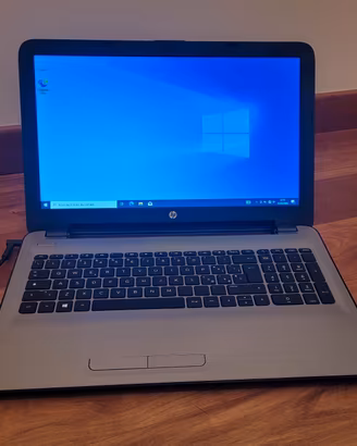 Portatile HP Laptop 15.6" - 12GB RAM - 1TB HDD
