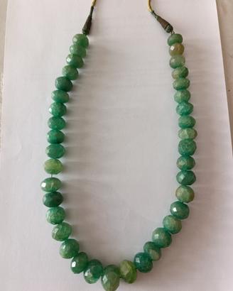 Collana perle pietra verde sfaccettate tonde
