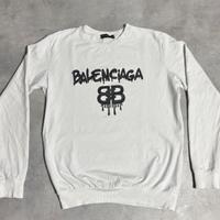 Felpa bianca con lodo nero