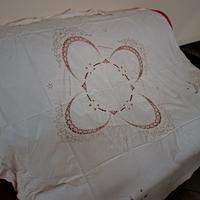 tovaglia x tavolo rotondo con 8 tovaglioli 