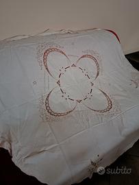 tovaglia x tavolo rotondo con 8 tovaglioli 