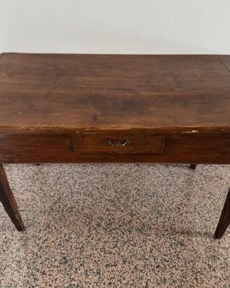 Scrivania antica in legno massello
