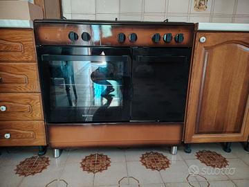 cucina con forno a gas