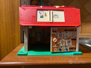 Family Farm Fisher Price