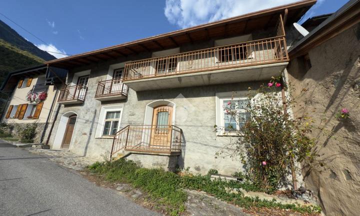 CASA SEMINDIPENDENTE A MAZZO DI VALTELLINA