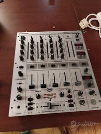 Mixer behringer djx 700 