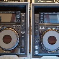 Coppia Pioneer CDJ 2000 Nexus NXS con flight case